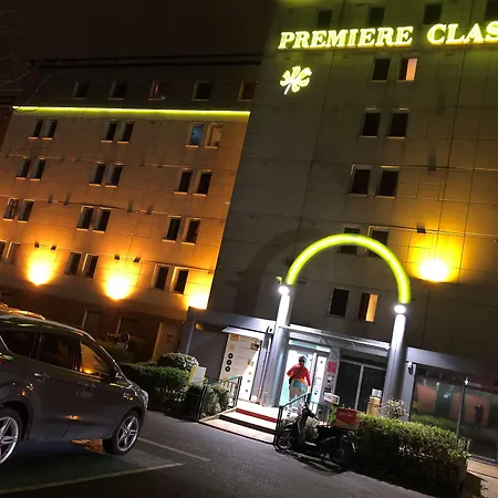 Premiere Classe Paris Ouest - - La Defense 2* Nanterre