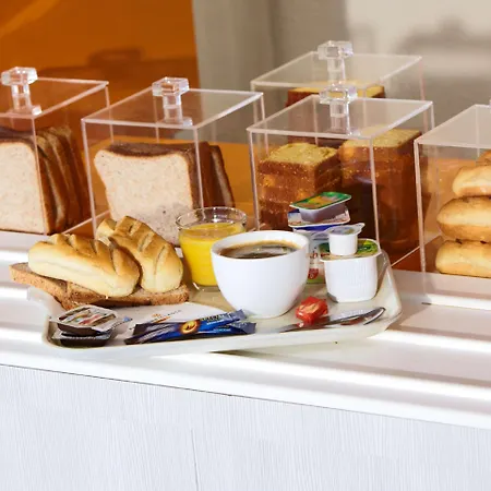 Hotel Premiere Classe Paris Ouest - - La Defense