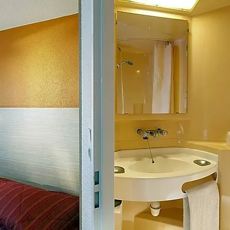 Hotel Premiere Classe Paris Ouest - - La Defense
