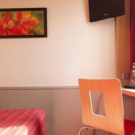 Premiere Classe Paris Ouest - - La Defense 2*