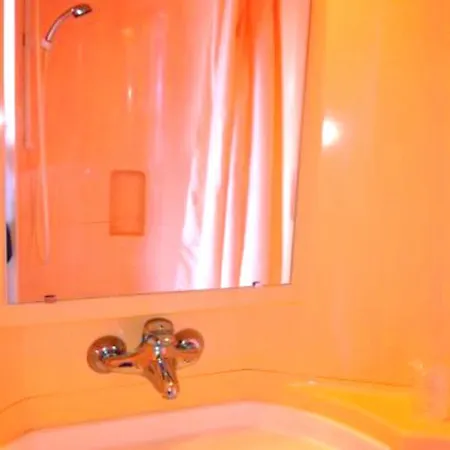 Hotel Premiere Classe Paris Ouest - - La Defense 2*