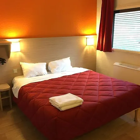 Premiere Classe Paris Ouest - - La Defense Hotel 2*