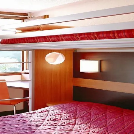 Premiere Classe Paris Ouest - - La Defense Hotel 2*