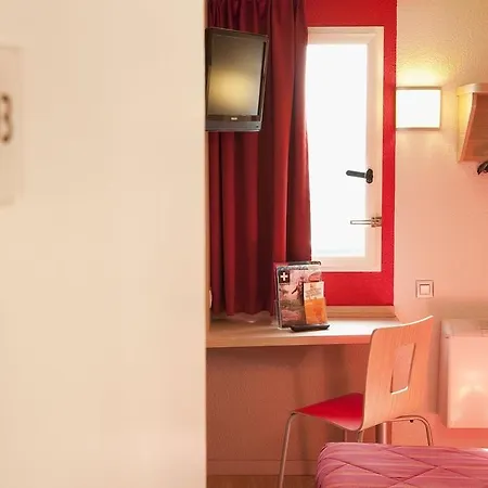 Premiere Classe Paris Ouest - - La Defense Hotel 2*