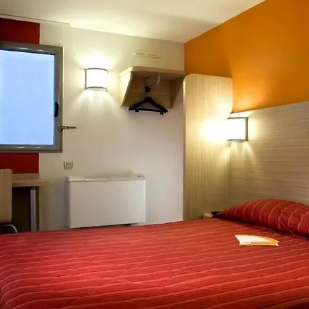 Premiere Classe Paris Ouest - - La Defense 2*