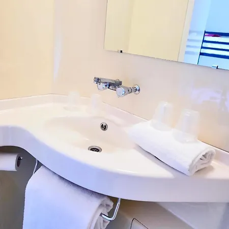 Hotel Premiere Classe Paris Ouest - - La Defense Nanterre