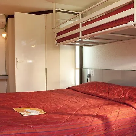 Premiere Classe Paris Ouest - - La Defense Hotel