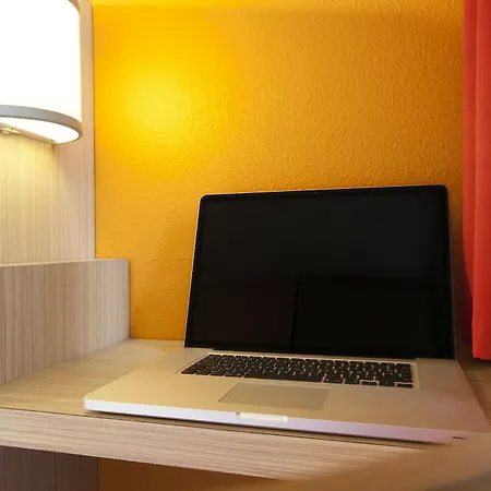 Premiere Classe Paris Ouest - - La Defense Nanterre